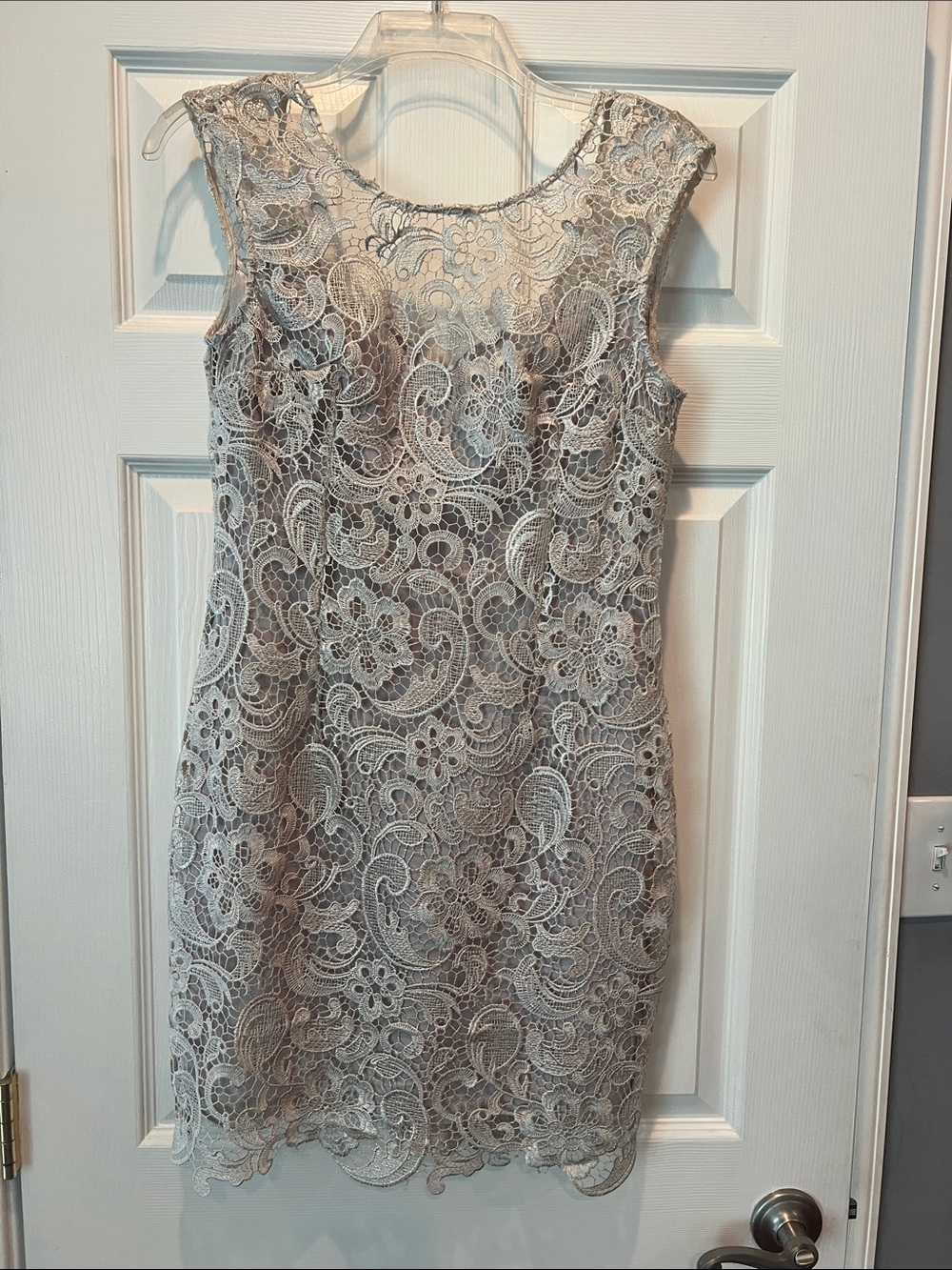 Sleeveless Lace Midi Dress in Gray/skin tone